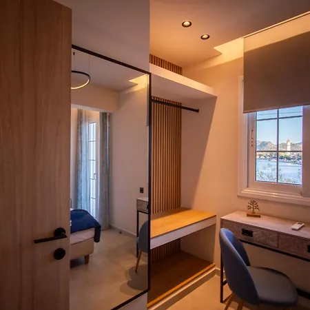 Port View Apartment